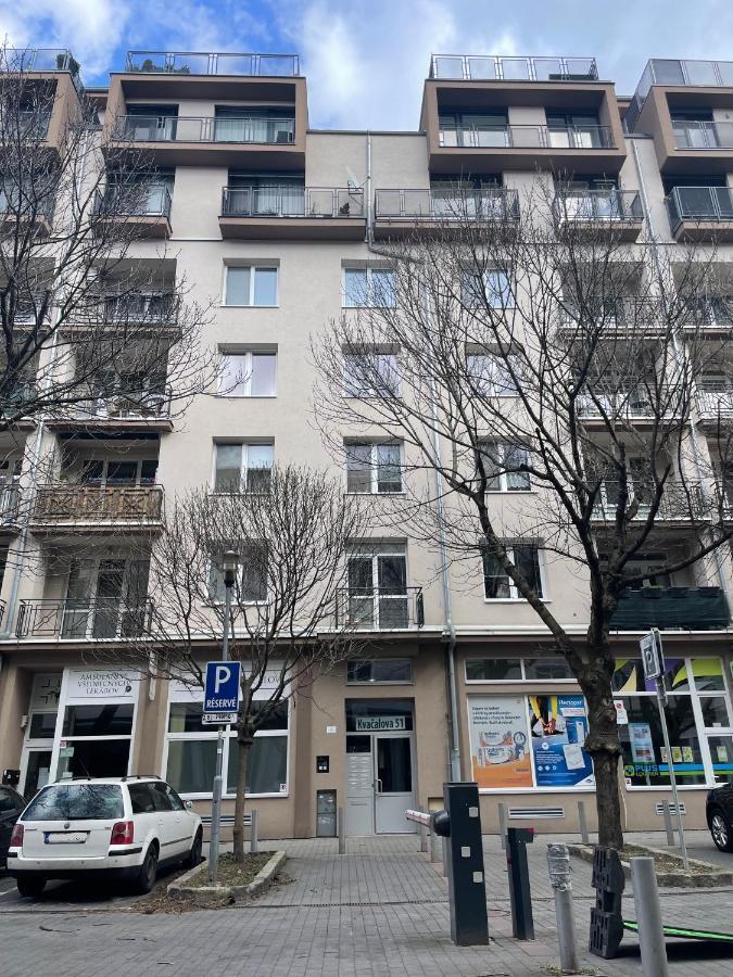 Sweet Home By Zoom Apartments Bratislava Luaran gambar
